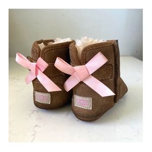 UGG® Jesse Bow II Boot - Baby / Toddler - Chestnut • Size 2/3